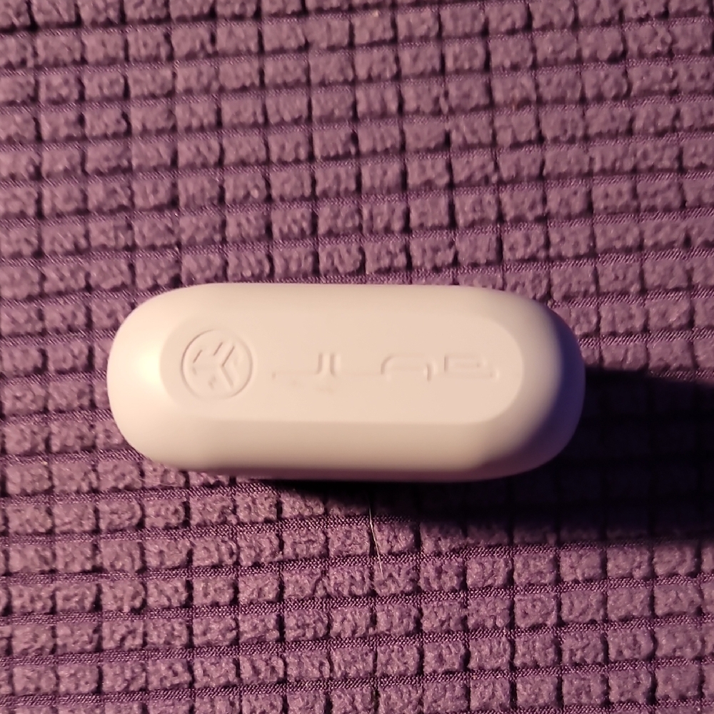 Ear buds never used
